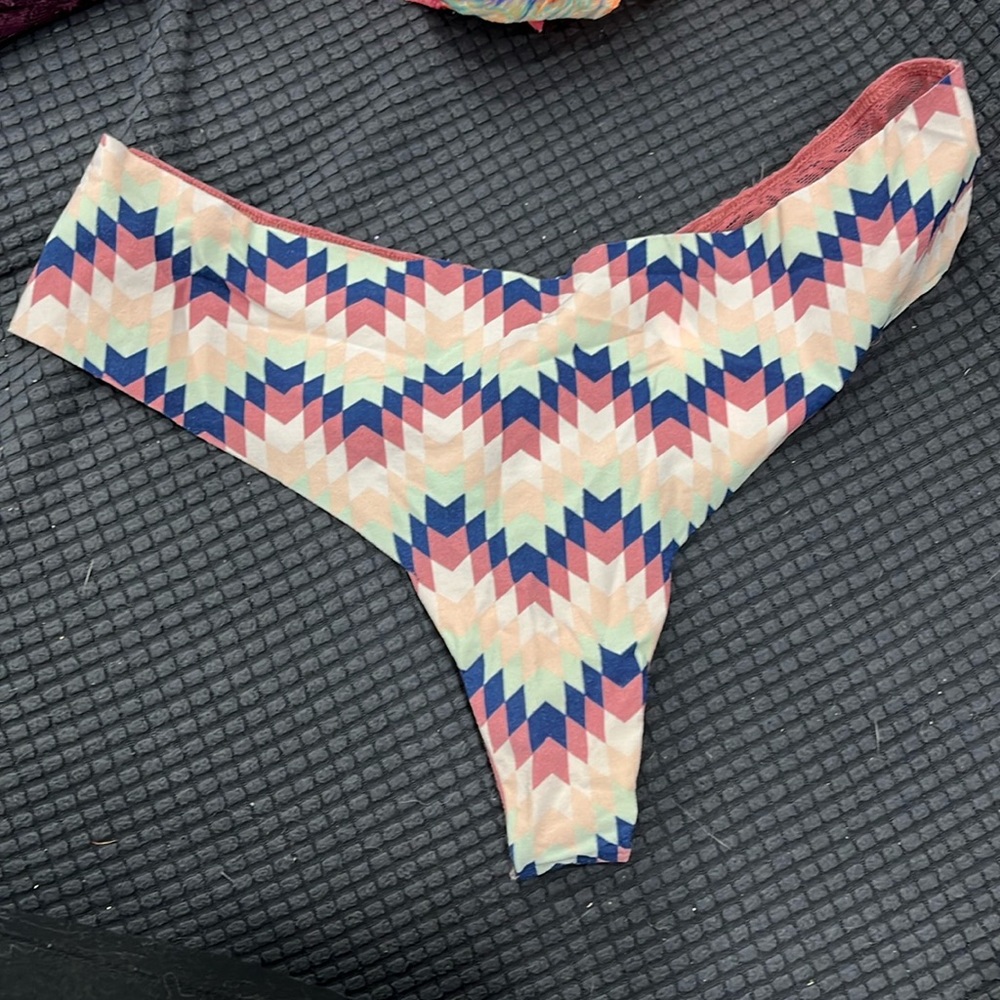 PINK thong size L